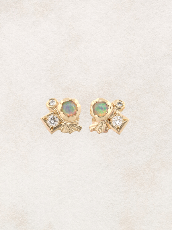 Opalith Studs